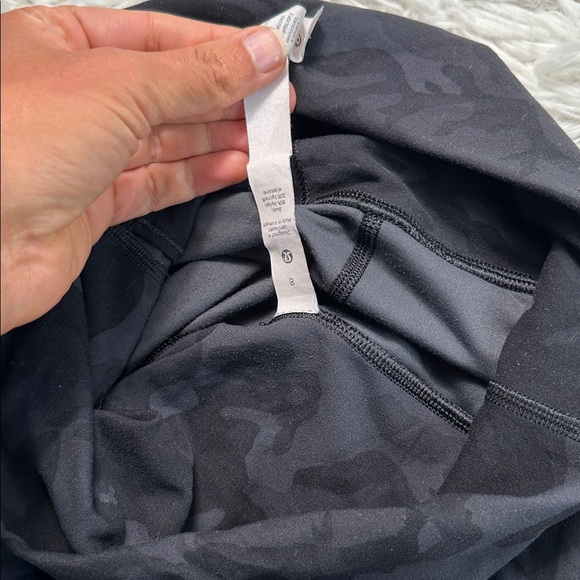 Lululemon Align Super High Rise Short *10" Heritage 365 Camo Deep Coal Multi - Picture 3 of 5